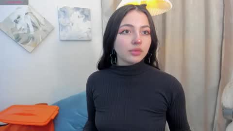 Snapshot of misslynn_ chatting on 11.10.25 i am lyn online show from 11.10.25