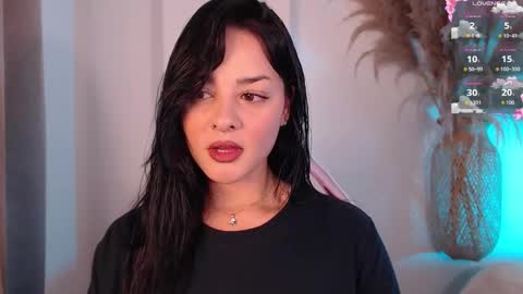 Snapshot of missmariana_ chatting on 11.10.25 missmariana_ online show from 11.10.25