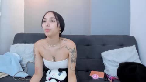 Snapshot of missmelody_jk chatting on 11.27.25 Miss Melody online show from 11.27.25