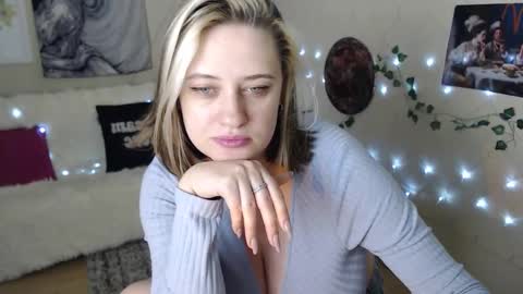 Snapshot of missmelons_ chatting on 01.29.25 Li online show from 01.29.25