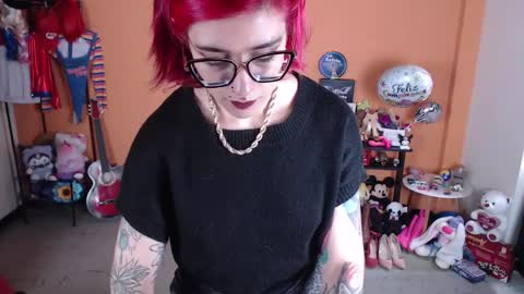 Miss Mia online show from 02.05.25