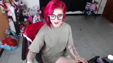 Miss Mia online show from 02.08.25