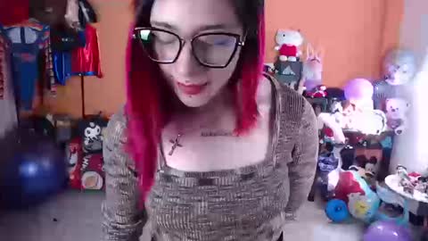 Miss Mia online show from 09.27.25