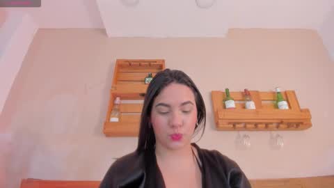 Mia  online show from 02.04.26