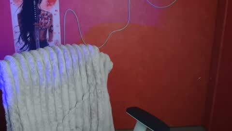 Snapshot of missmiamiss chatting on 04.24.26 Mia online show from 04.24.26