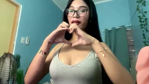 Snapshot of missminervaa chatting on 10.07.25 missminervaa online show from 10.07.25