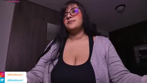 MissMoon online show from 09.09.25