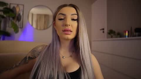 Snapshot of missobsidian chatting on 02.03.26 Miss Obsidian online show from 02.03.26