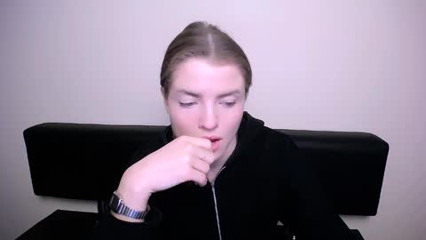 Snapshot of missoliviaa_ chatting on 01.31.25 Olivia online show from 01.31.25