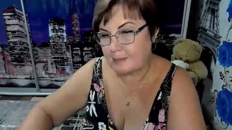 Snapshot of missritabella chatting on 09.11.25 Rita online show from 09.11.25