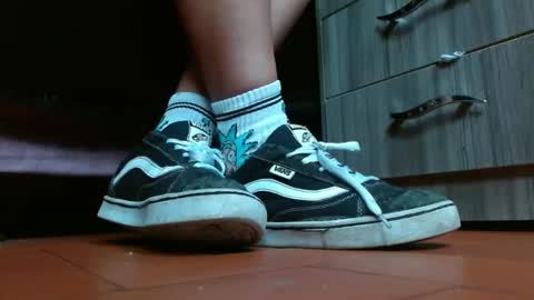 TELL ME MISS online show from 03.05.25