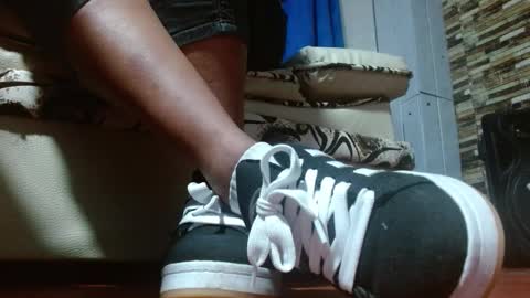 TELL ME MISS online show from 11.27.25