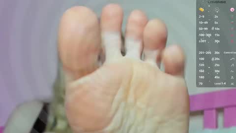 Misss Lola Angel online show from 02.11.25