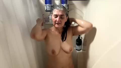 Miss Spooky Silverstacker online show from 09.19.25