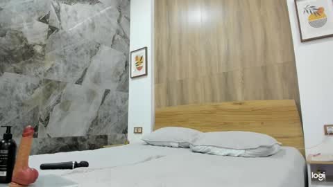 misssyoan online show from 03.10.25