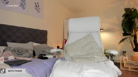 Fernanda Davila online show from 01.22.25