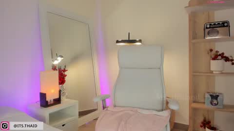 Fernanda Davila online show from 03.06.25