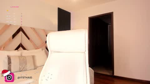 Fernanda Davila online show from 12.22.25