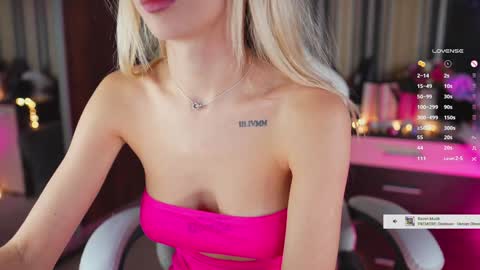 Snapshot of misstics_ chatting on 12.09.24 Eva online show from 12.09.24