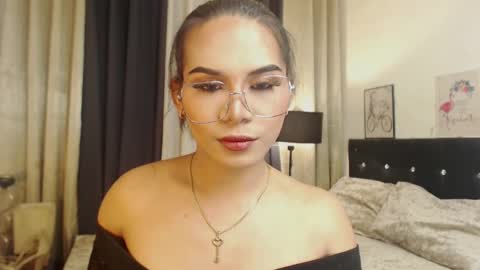 misstrishontop online show from 12.03.24