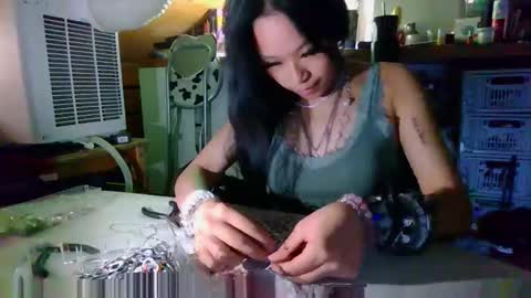 Miss Versatile online show from 04.30.26