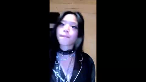 Miss Versatile online show from 05.16.26