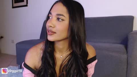 missvirggii online show from 02.11.25