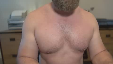 Snapshot of mister_dilf chatting on 06.03.26 MISTER DILF online show from 06.03.26