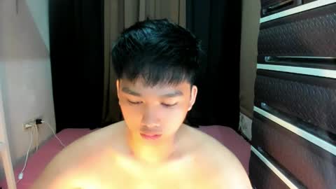 Snapshot of mister_officer chatting on 04.13.26 SAINT SACHI will make your day online show from 04.13.26