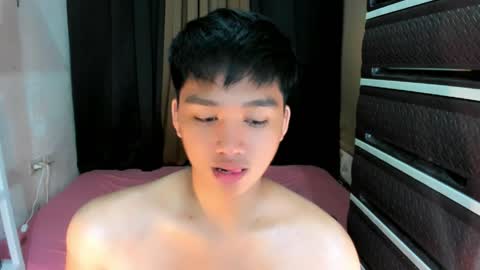 Snapshot of mister_officer chatting on 04.15.26 SAINT SACHI will make your day online show from 04.15.26