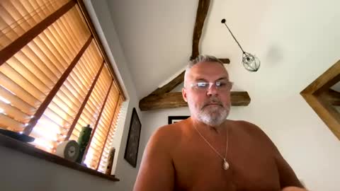Snapshot of misterblivs chatting on 07.26.26 Misterblivs online show from 07.26.26