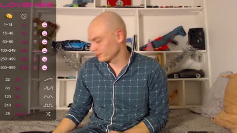 MIsterjames  online show from 01.04.25