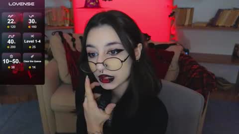 Snapshot of mistress__marcelline chatting on 10.19.25 Marcelline online show from 10.19.25