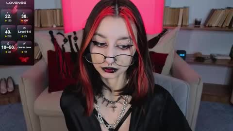 Snapshot of mistress__marcelline chatting on 11.16.25 Marcelline online show from 11.16.25