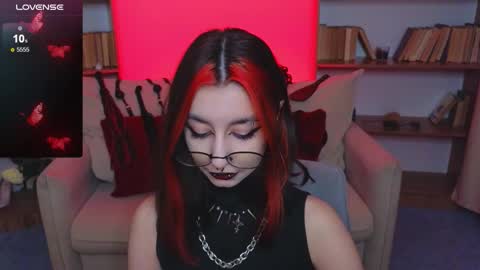 Snapshot of mistress__marcelline chatting on 11.19.25 Marcelline online show from 11.19.25