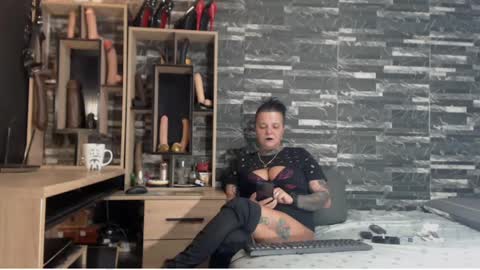 Snapshot of mistress_mirybossy chatting on 12.05.24 Mistress Mirybossy online show from 12.05.24