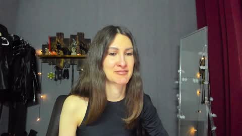 Snapshot of mistress_pamela_ chatting on 01.14.25 Mistress Pamela online show from 01.14.25
