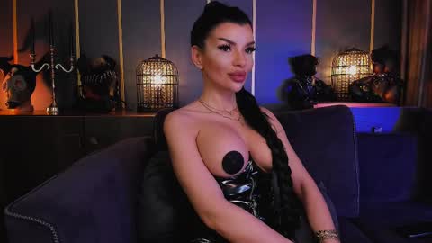 Snapshot of mistresselenia chatting on 02.23.25 Elenia online show from 02.23.25