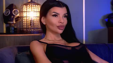 Snapshot of mistresselenia chatting on 11.27.25 Elenia online show from 11.27.25