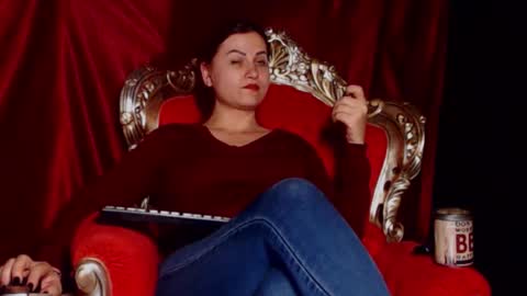 Snapshot of mistressfabiola chatting on 03.10.26 Mistress Fabiola online show from 03.10.26