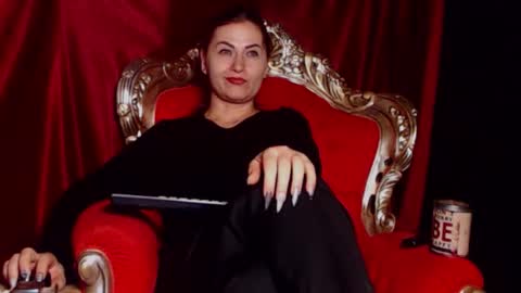 Snapshot of mistressfabiola chatting on 03.18.26 Mistress Fabiola online show from 03.18.26