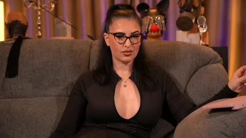 Mistress Kelly online show from 12.13.25