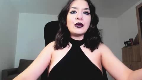 Snapshot of mistressmichelle5 chatting on 02.27.26 YourGoddessM online show from 02.27.26