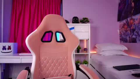 Snapshot of mistyreeds chatting on 02.09.26 Misty online show from 02.09.26