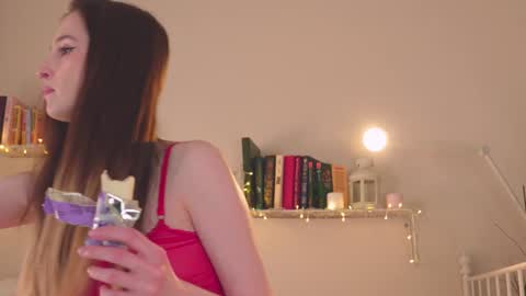 Snapshot of mita_mp4 chatting on 01.02.25 Mita online show from 01.02.25