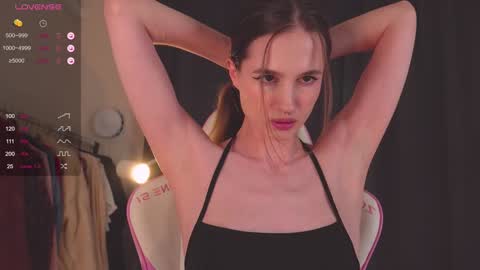 Snapshot of mita_mp4 chatting on 01.21.25 Mita online show from 01.21.25