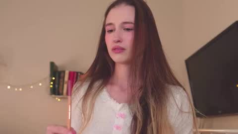 Snapshot of mita_mp4 chatting on 03.05.25 Mita online show from 03.05.25