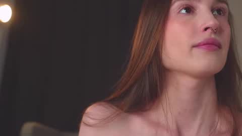 Snapshot of mita_mp4 chatting on 03.06.25 Mita online show from 03.06.25