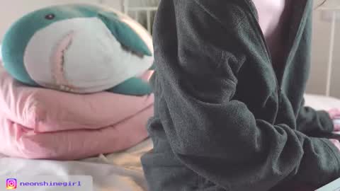 Snapshot of mita_mp4 chatting on 10.23.25 Mita online show from 10.23.25