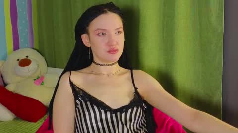 Snapshot of mitch911 chatting on 03.09.25 alice online show from 03.09.25